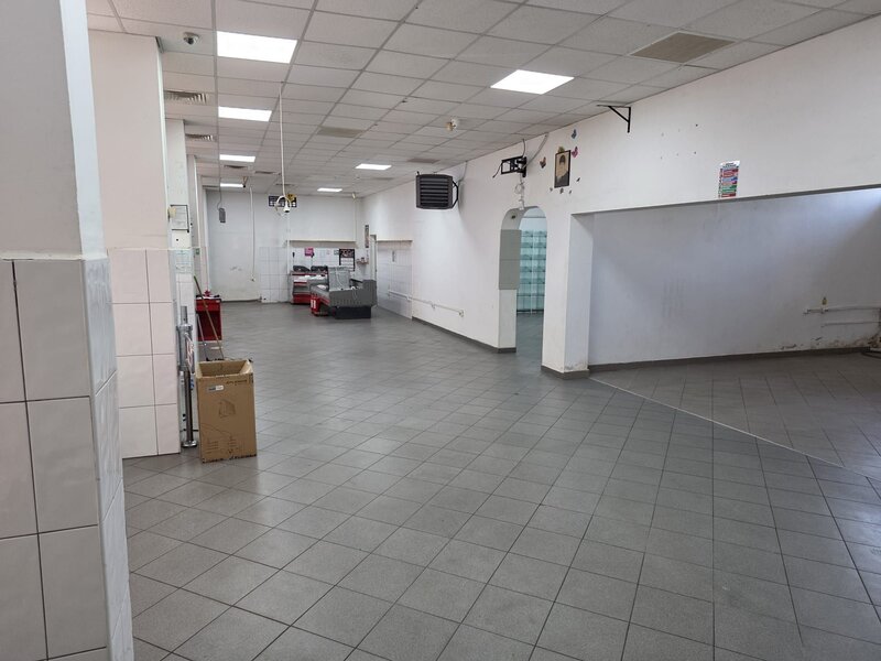 Bacau, spatiu comercial in inima cartierului Cornisa