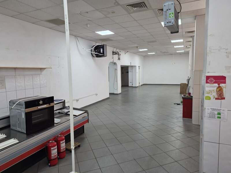 Bacau, spatiu comercial in inima cartierului Cornisa