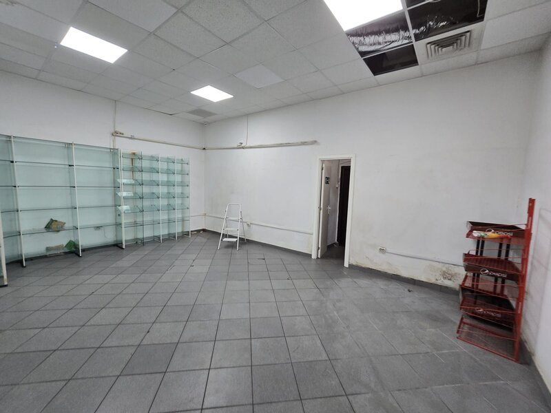 Bacau, spatiu comercial in inima cartierului Cornisa