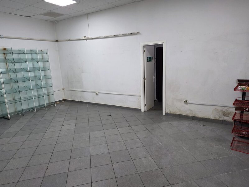 Bacau, spatiu comercial in inima cartierului Cornisa